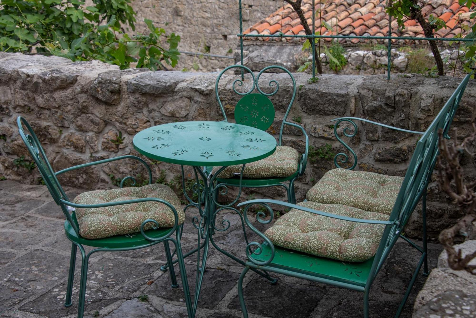 Apartman Nives Lubenice Luaran gambar